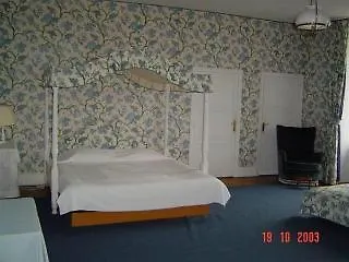 Chateau De Busset Szálloda Busset